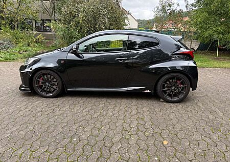 Toyota Yaris GR mit High-Performance-Paket HJS Wagner H&R