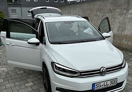 VW Touran Volkswagen 1.5 TSI ACT OPF DSG Highline, 7Sitzer, AHK
