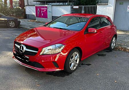 Mercedes-Benz A 180 BlueEfficiency (176.042)