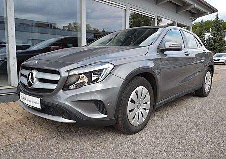 Mercedes-Benz GLA 200 d*NAVI*KLIMA*PDC*SHZ*EURO6*