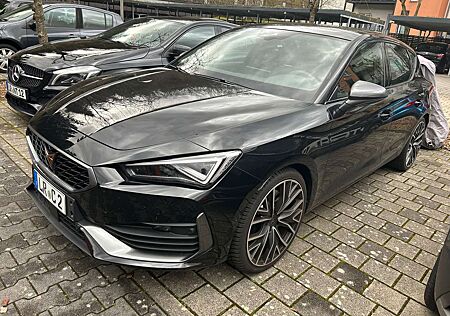 Cupra Leon 2.0 TSI DSG VZ Beats Matrix Panoramadach