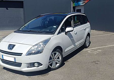 Peugeot 5008 2.0 HDi 150ch FAP BVM6 Premium Pack 7pl