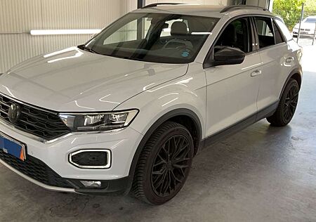 VW T-Roc Volkswagen 1.5 TSI ACT Sport