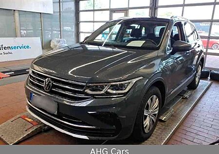 VW Tiguan Volkswagen Elegance 2.0 TDI DSG*LED*NAVI*TEMP*1HAND*