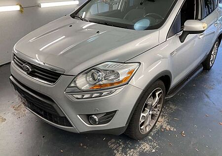 Ford Kuga 2.0 TDCi 2x4Titanium
