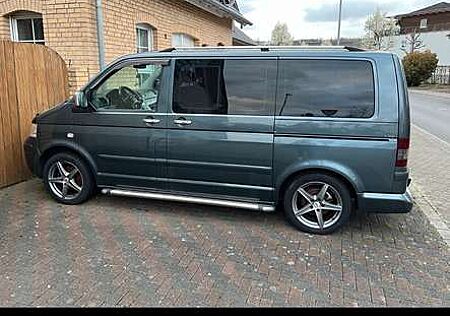 VW T5 Multivan Volkswagen Highline