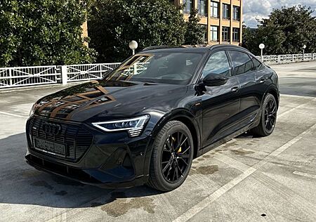 Audi e-tron Sportback 55 S line exclusive NP: 120T¤