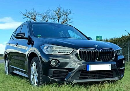 BMW X1 xDrive 18 d Family 4x4 Scheckheft