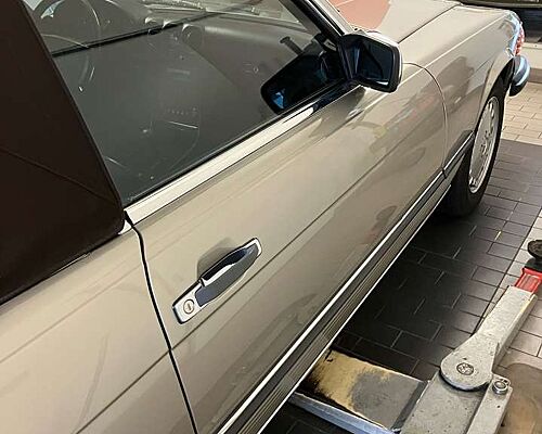 Mercedes-Benz SL 560