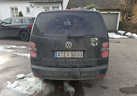 VW Touran Volkswagen Freestyle