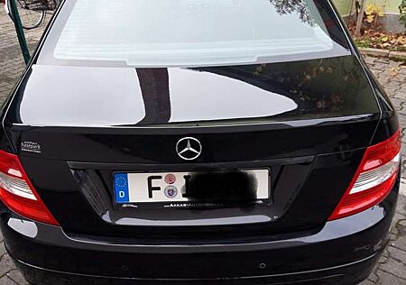 Mercedes-Benz C 180 CGI Automatik BlueEFFICIENCY Elegance