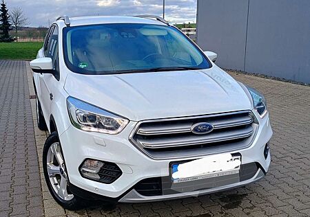 Ford Kuga 1.5 EcoBoost 4x4 Aut. Titanium