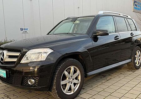 Mercedes-Benz GLK 350 CDI 4MATIC-Navi-PANO-AHK-TÜV -Garantie.