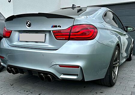 BMW M4 Coupe DKG Deutsches Fahrzeug