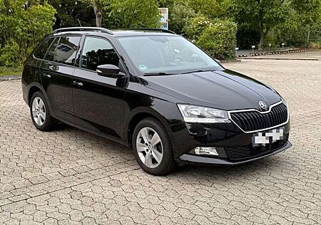 Skoda Fabia Combi 1.0 TSI,Kamera,NAVI,SHZ,ACC,TOPZUSTAND