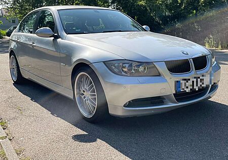 BMW 325i 325 Automatik 5500€ VB