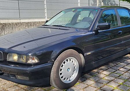 BMW 740i 740