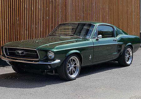 Ford Mustang Fastback Bullit Sonderanfertigung