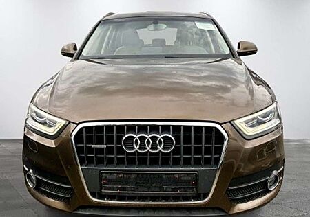 Audi Q3 2.0 TDI quattro*BIXENON*AHK*PDC*TEMPOMAT*SHZ*