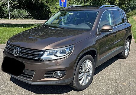 VW Tiguan Volkswagen Life 4Motion