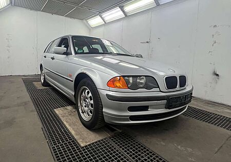 BMW 318i 318