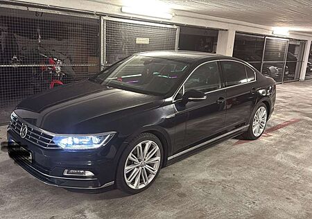 VW Passat Volkswagen 2.0 TDI SCR (BlueMotion Tech) 4Motion D Highline