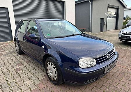 VW Golf Volkswagen 1.4*Scheckheft*Rentnerfahrzeug*Tüv Neu*
