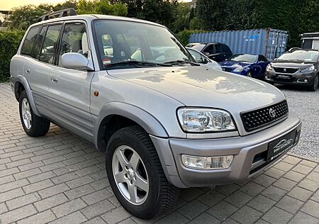 Toyota RAV 4 2.0 4x4 KLIMA AHK ALU 1HAND TÜV