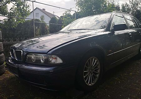 BMW 520i 520 5er Touring touring Edition Sport