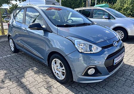 Hyundai i10 FIFA World Cup Edition PDC TEMPOMAT SITZHEIZUNG