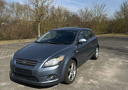 Kia Cee'd Ceed / 2.0 CVVT EX