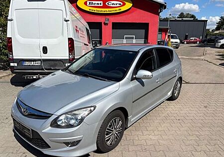 Hyundai i30 1.4 STYLE SHZ*TEIL LEDER*1. HAND*