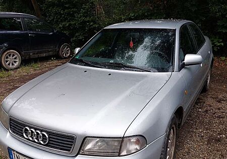 Audi A4 1.6