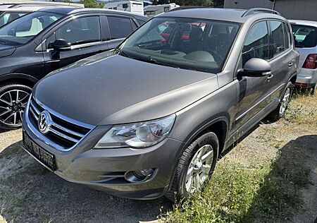 VW Tiguan Volkswagen 2.0 TSI 4-MOTION AHK ALLRAD KLIMA 6-GANG Track