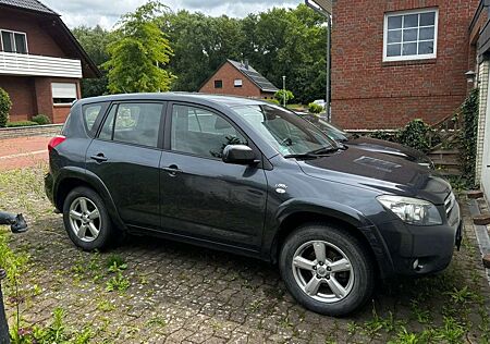 Toyota RAV 4 2.2 D-CAT 4x4 Executive