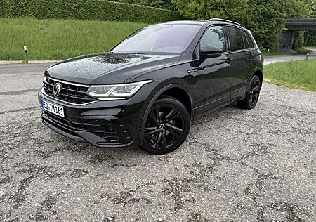 VW Tiguan Volkswagen 2.0 TDI SCR 4MOTION DSG R-Line