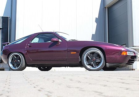 Porsche 928 S4: orig.-Werkswagen, top Ausst.,Scheckheft