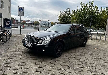 Mercedes-Benz E 200 Mercedes Benz E200 (W211) Kompressor 7 Sitzer