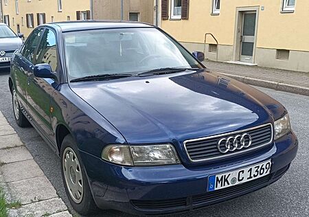 Audi A4 1.6