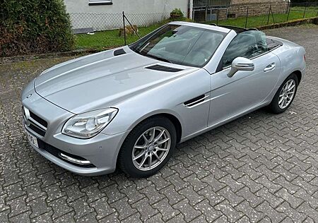 Mercedes-Benz SLK 200 (BlueEFFICIENCY)