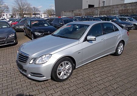 Mercedes-Benz E 220 CDi Avantgarde, AHK, Comand, SHZ