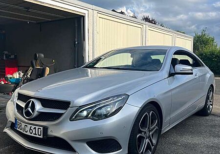 Mercedes-Benz E 220 d Coupé Sport-Paket 7G-TRONIC