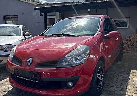 Renault Clio III Rip Curl. TÜV/Kupplung Inspektion Neu!