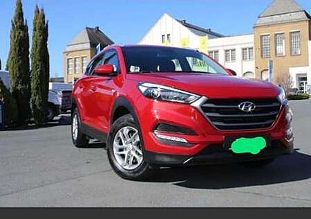Hyundai Tucson blue 1.6 GDi 2WD Navi