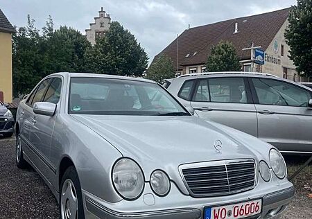 Mercedes-Benz E 280 4MATIC ELEGANCE