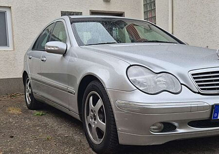 Mercedes-Benz C 240 (203.061)