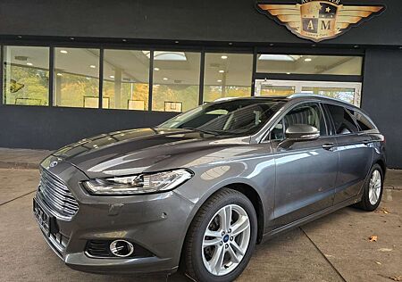Ford Mondeo 2.0 Turnier Titanium PANO/LED/1.Hand/AHK
