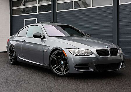 BMW 335 is Coupé E92 M/H&K/SHZ/NAVI/BTH/Ambiente/R19