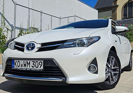 Toyota Auris Touring Sport Business Life