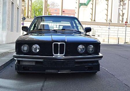 BMW 323